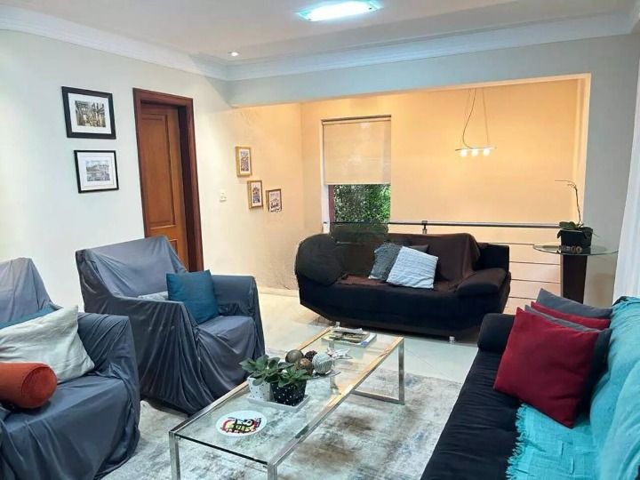 Casa à venda no Jardim Hollywood: 