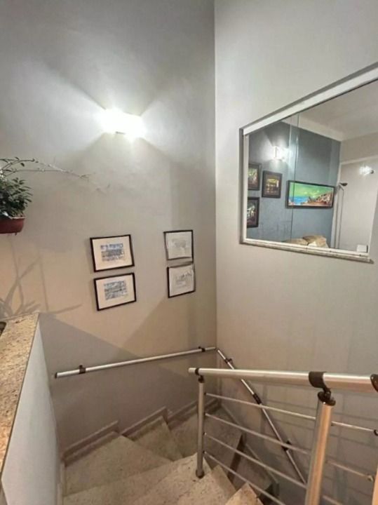 Casa à venda no Jardim Hollywood: 