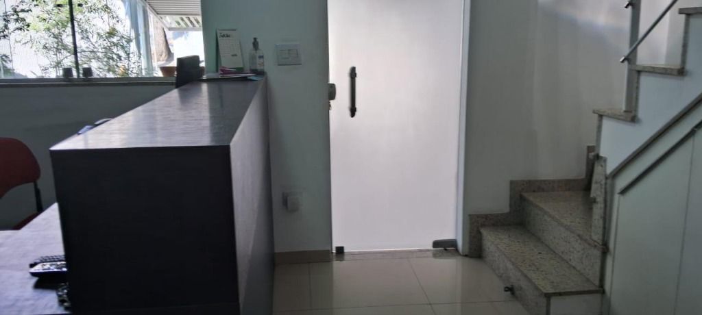 Sobrado à venda no Jardim Santo Antônio: 