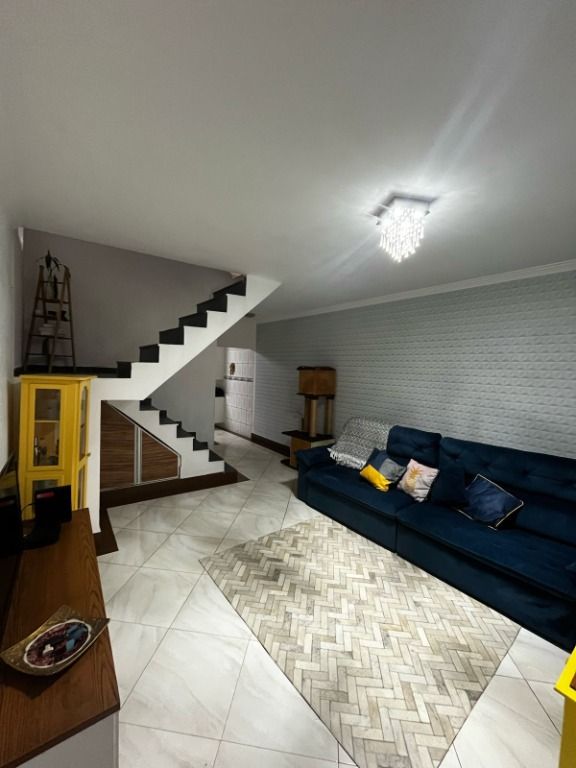 Sobrado à venda no Baeta Neves: 