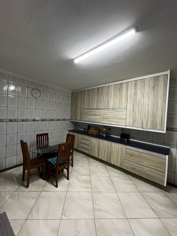 Sobrado à venda no Baeta Neves: 