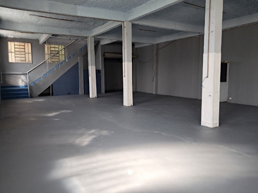 Galpão à venda no Vila Luzita: 