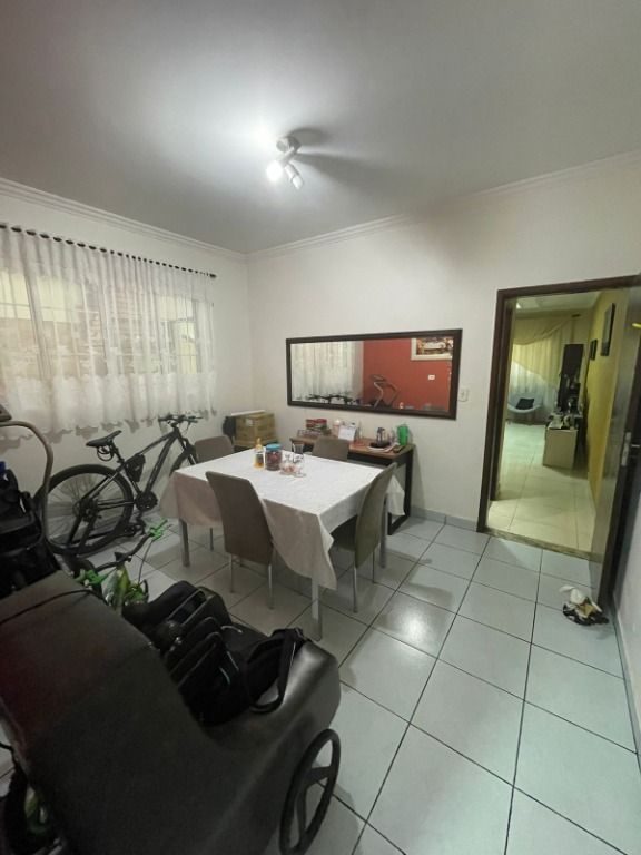 Sobrado à venda no Vila Scarpelli: 