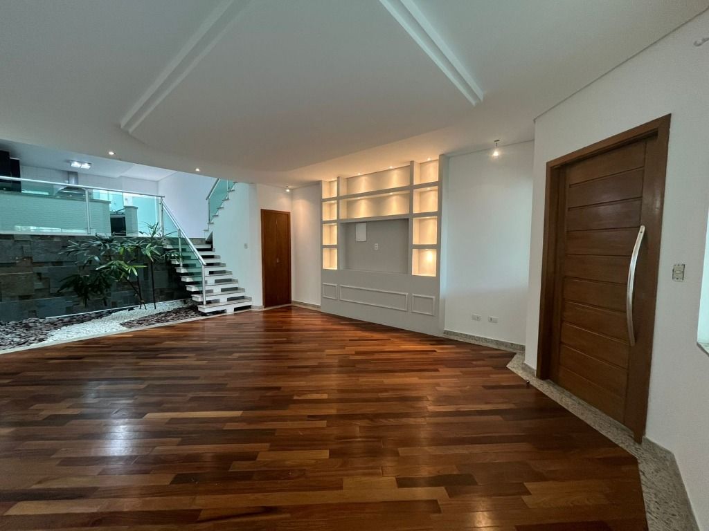 Sobrado à venda no Vila Assunção: 