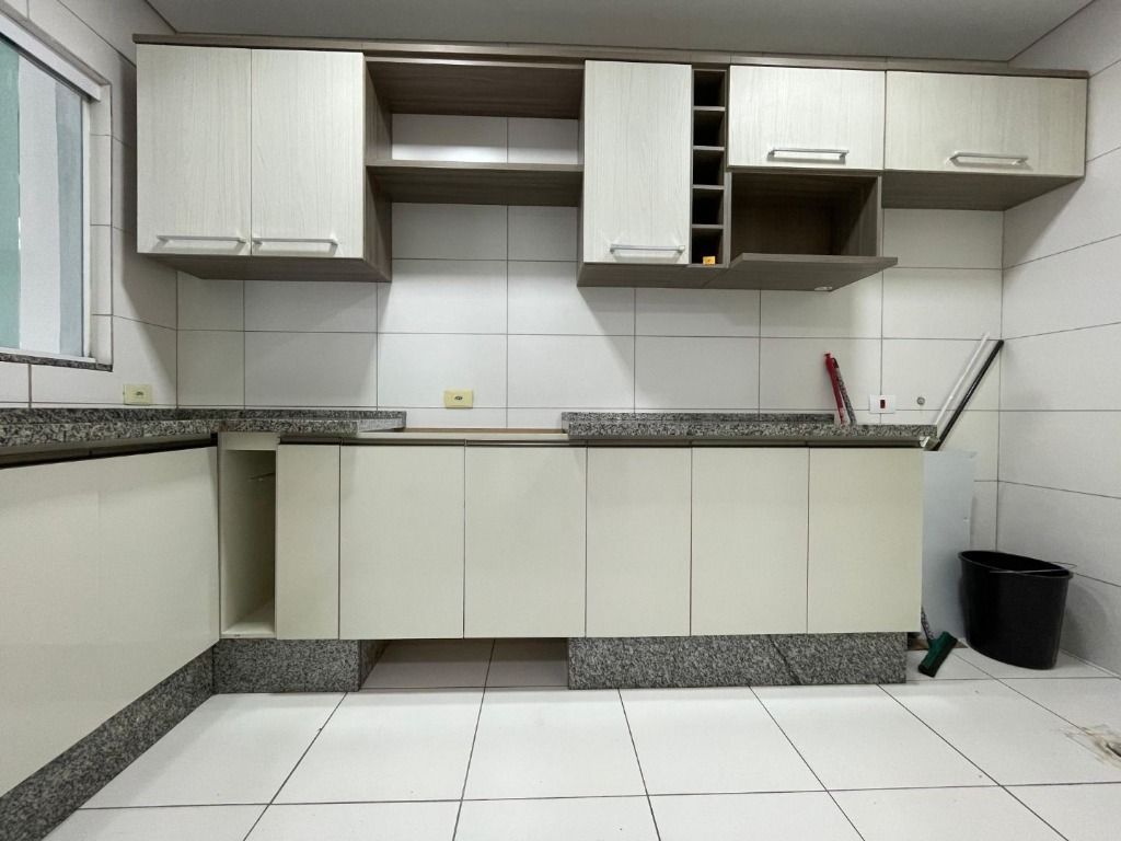 Sobrado à venda no Vila Valparaíso: 