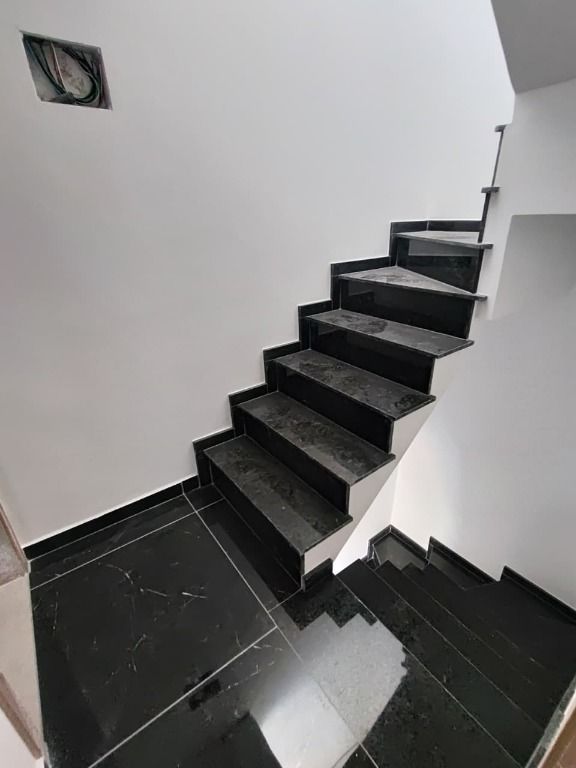 Sobrado à venda no Vila Scarpelli: 