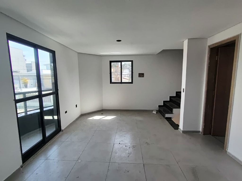 Sobrado à venda no Vila Scarpelli: 