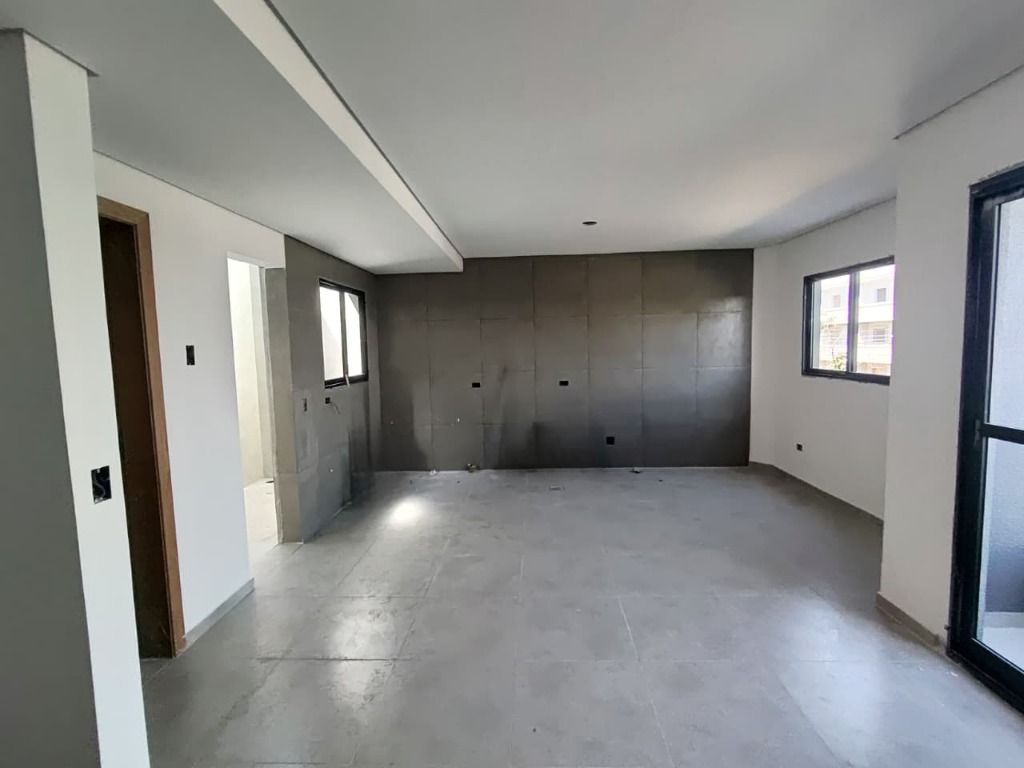 Sobrado à venda no Vila Scarpelli: 