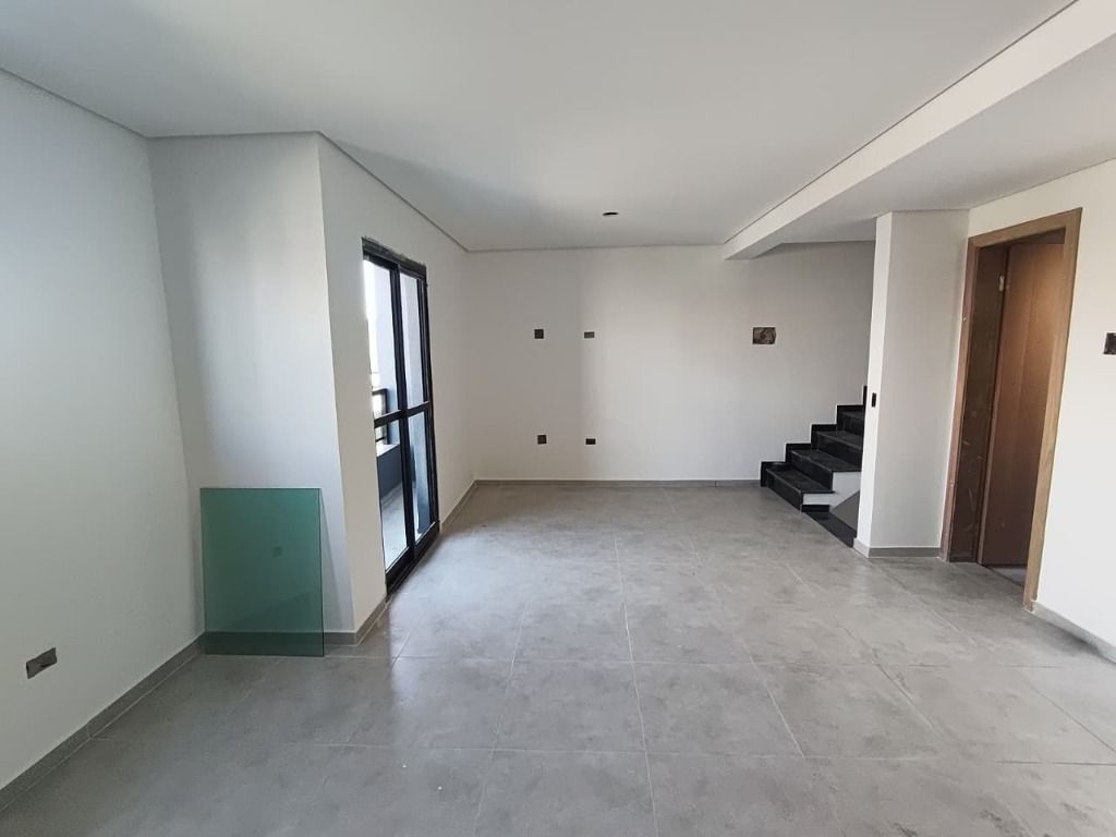 Sobrado à venda no Vila Scarpelli: 