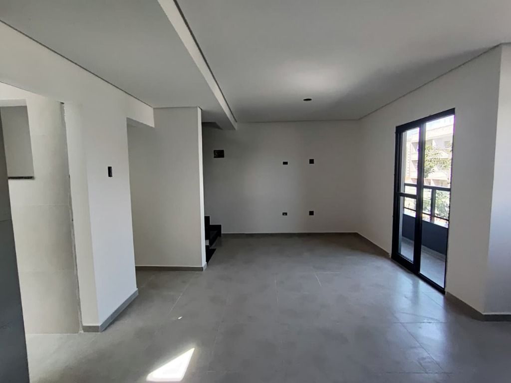 Sobrado à venda no Vila Scarpelli: 