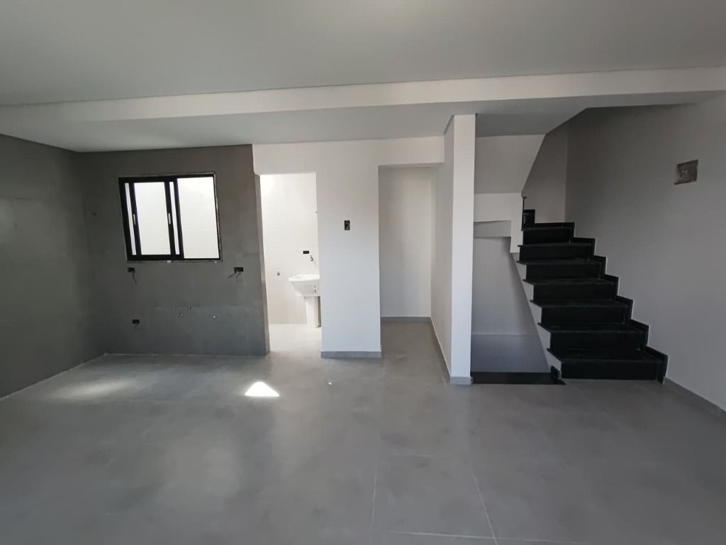 Sobrado à venda no Vila Scarpelli: 