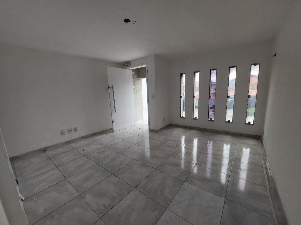 Sobrado para aluguel no Vila Gilda: 