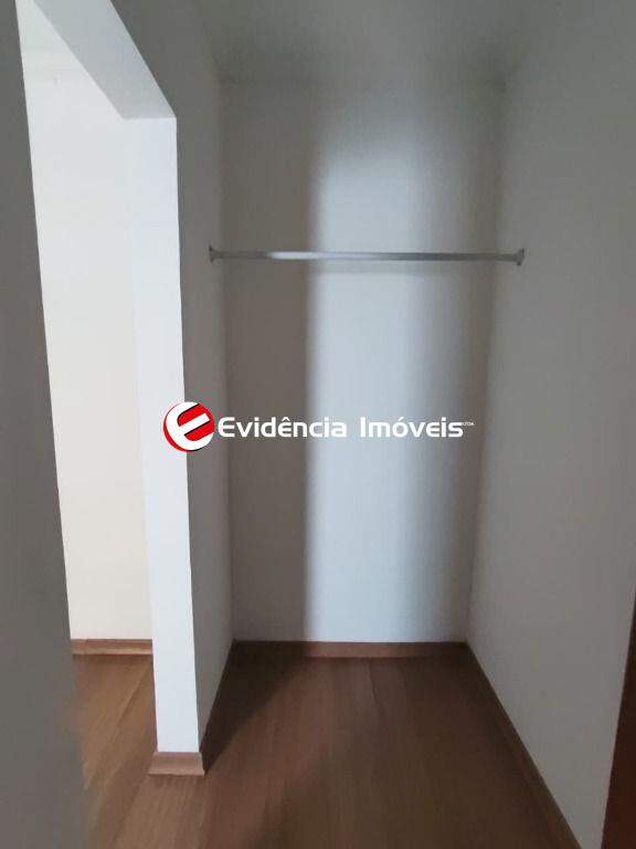 Apartamento para aluguel no Vila Valparaíso: closet suíte