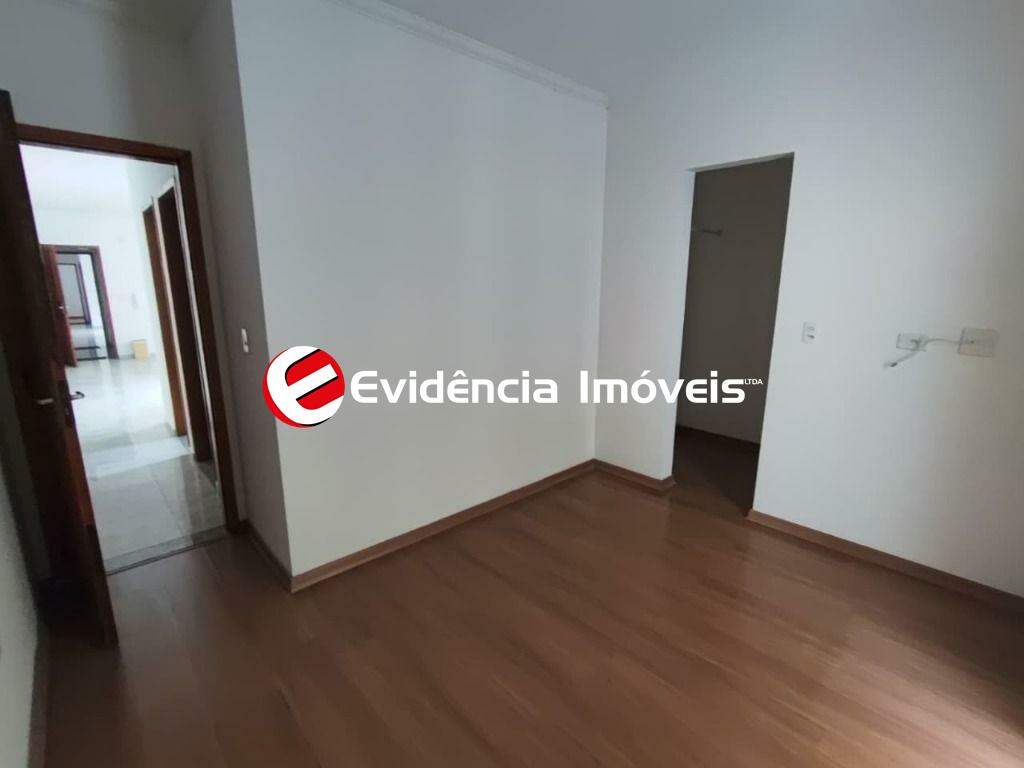Apartamento para aluguel no Vila Valparaíso: suíte