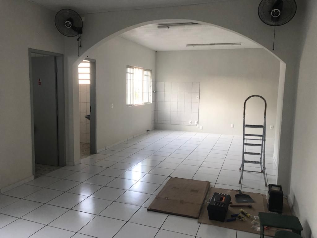 Salão para aluguel no Vila Alzira: 