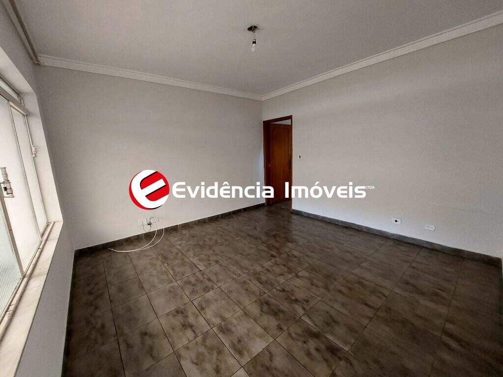 Sobrado para aluguel no Vila Scarpelli: 