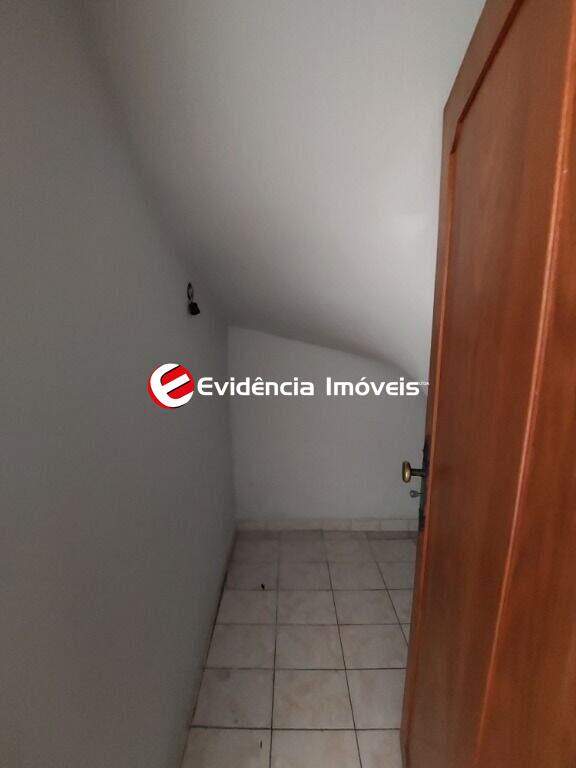 Sobrado para aluguel no Vila Scarpelli: 