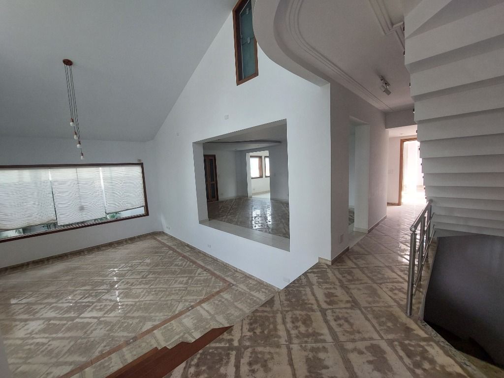 Sobrado para aluguel no Vila Scarpelli: 