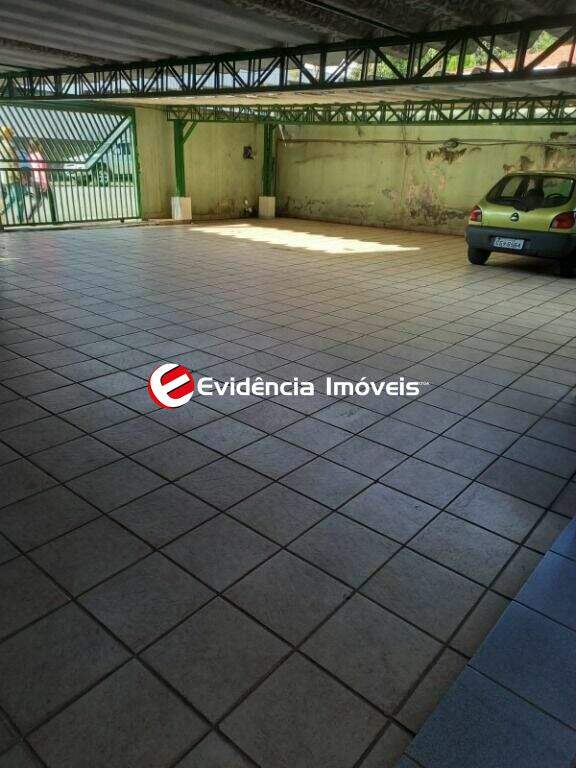 Salão para aluguel no Vila Scarpelli: 