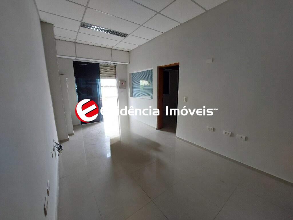 Salão para aluguel no Vila Scarpelli: 