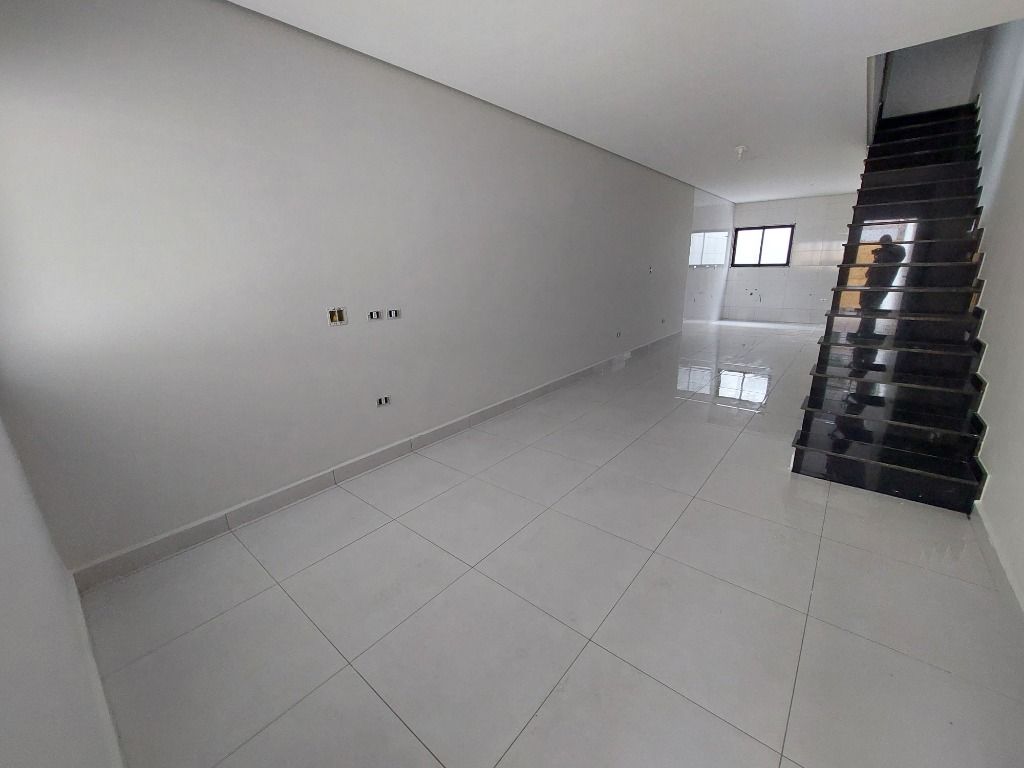 Sobrado para aluguel no Jardim Stella: 