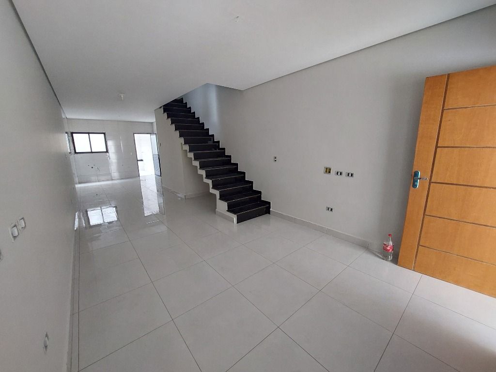 Sobrado para aluguel no Jardim Stella: 