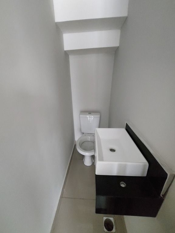 Sobrado para aluguel no Jardim Stella: 