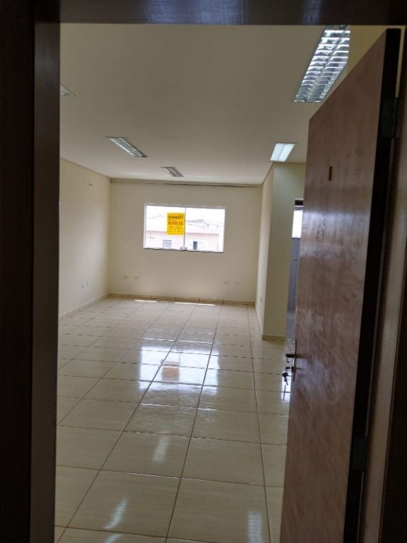 Sala para aluguel no Jardim do Estádio: 