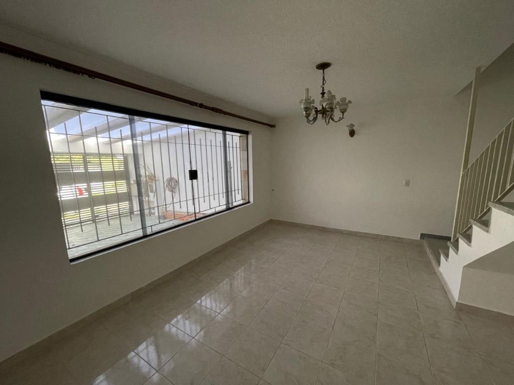 Sobrado para aluguel no Vila Floresta: 