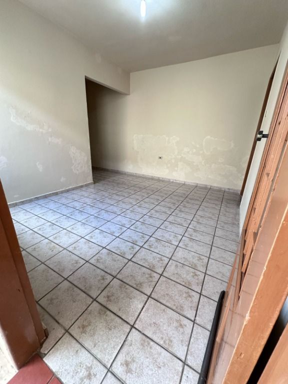 Casa para aluguel no Vila Valparaíso: 