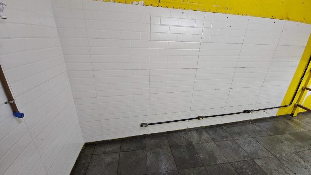 Salão para aluguel no Vila Valparaíso: 