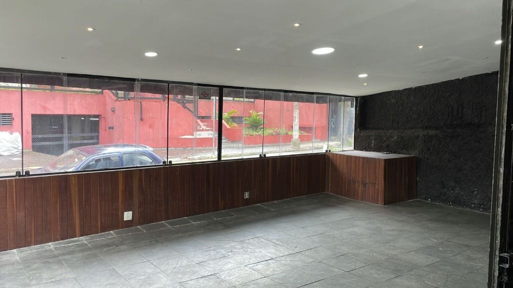 Salão para aluguel no Vila Valparaíso: 