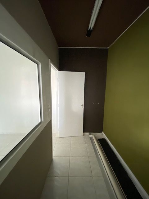 Sala para aluguel no Centro: 