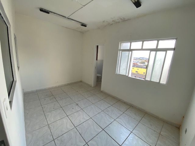 Sala para aluguel no Centro: 