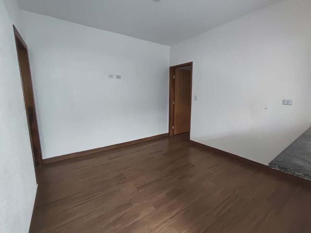 Casa para aluguel no Vila Scarpelli: 