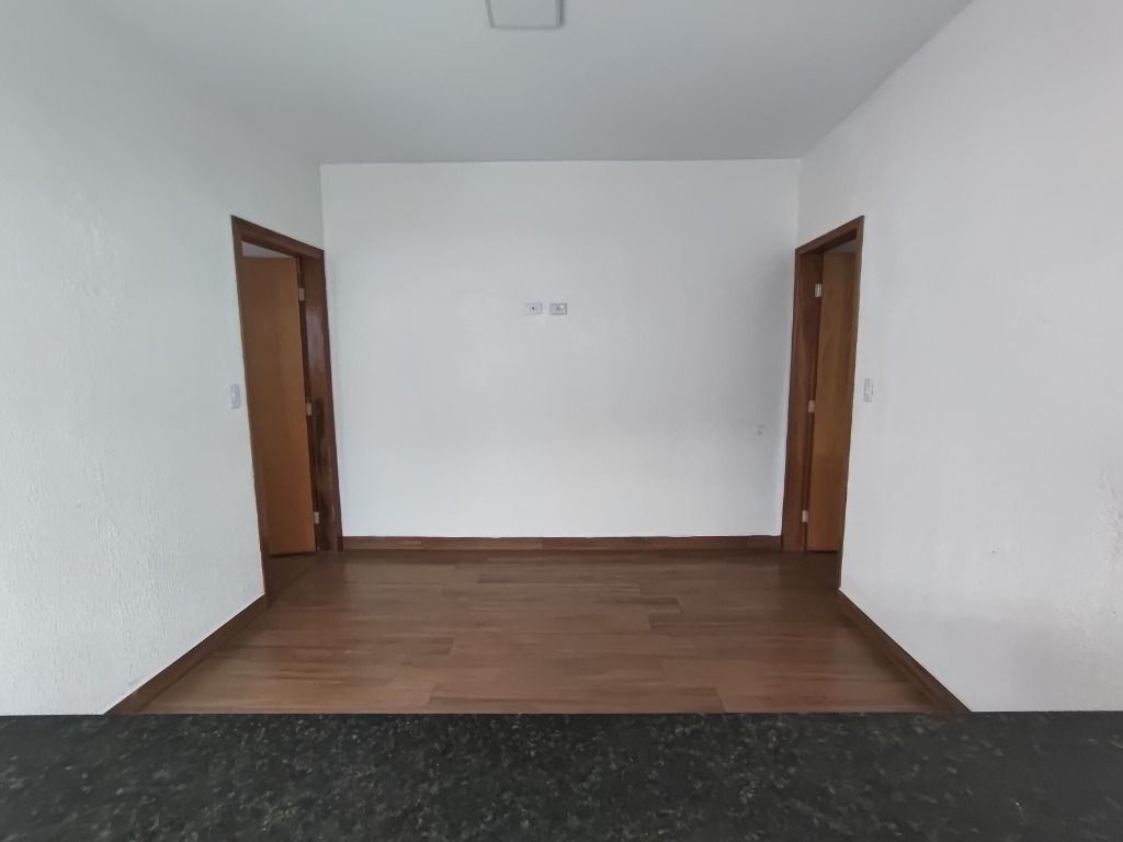 Casa para aluguel no Vila Scarpelli: 