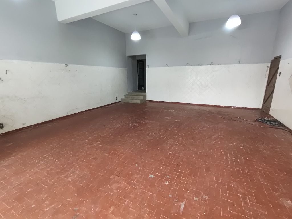 Salão para aluguel no Vila Scarpelli: 