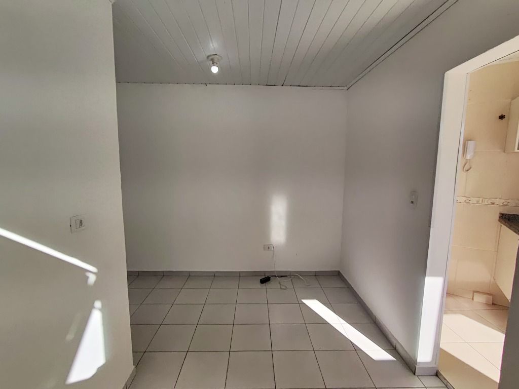 Kitnet para aluguel no Vila Valparaíso: 