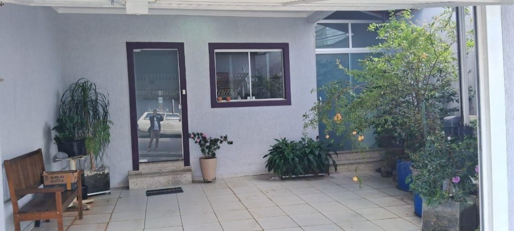 Sobrado para aluguel no Jardim Santo Antônio: 