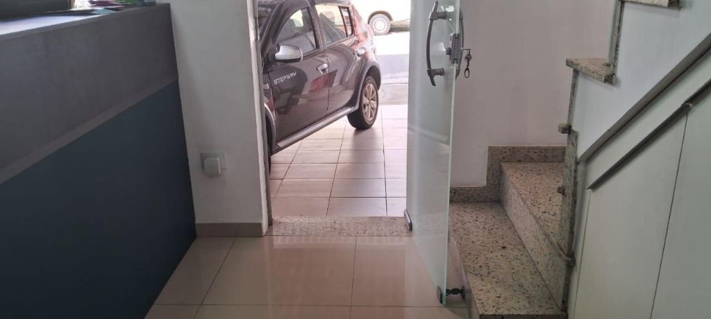 Sobrado para aluguel no Jardim Santo Antônio: 