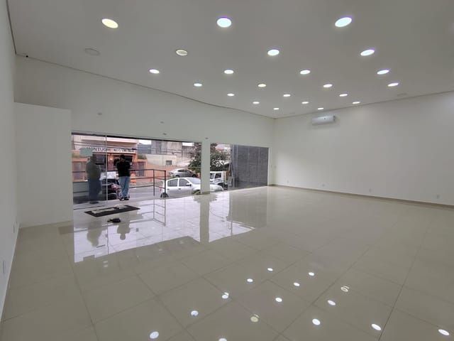 Salão para aluguel no Santa Maria: 