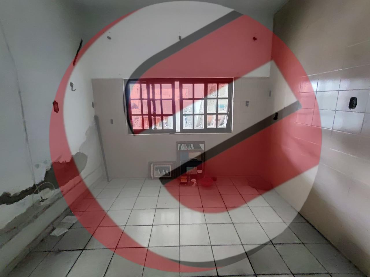 Sobrado à venda no Vila Scarpelli: Sala de estar 1° piso
