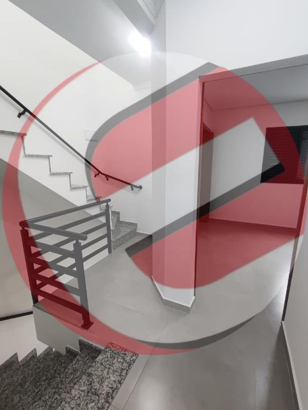 Sobrado à venda no Vila Pires: Corredor