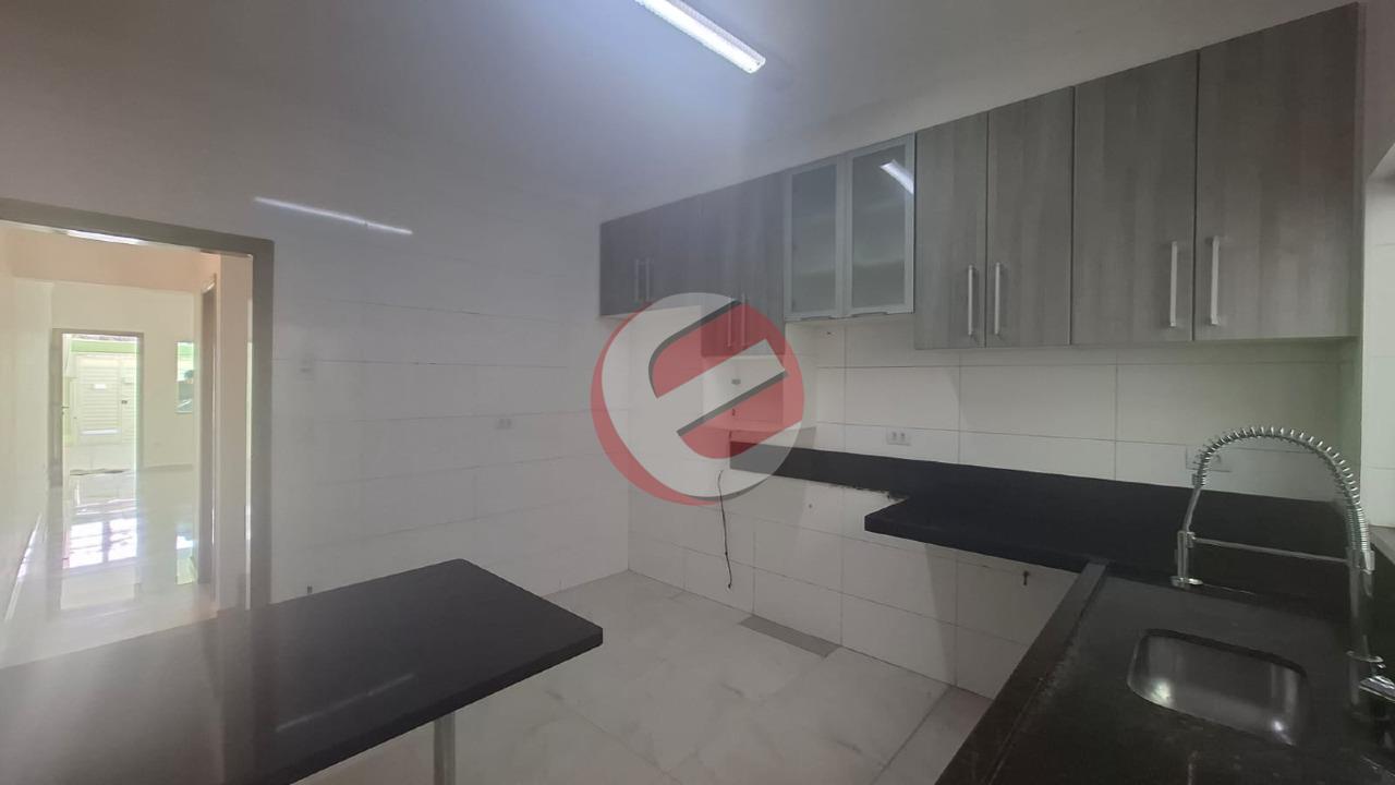 Sobrado à venda no Vila Scarpelli: 