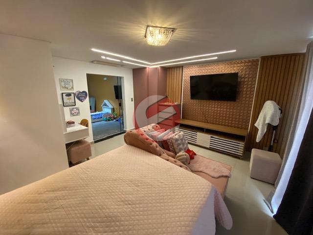 Sobrado à venda no Parque Gerassi: 