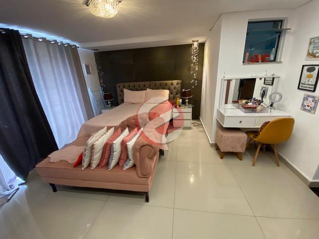 Sobrado à venda no Parque Gerassi: 