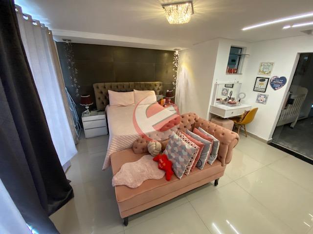 Sobrado à venda no Parque Gerassi: 