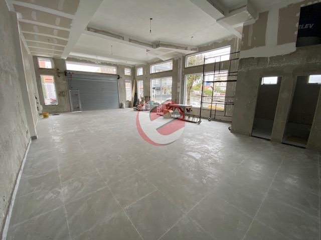 Salão para aluguel no Pinheirinho: 