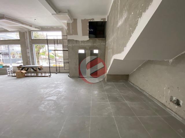 Salão para aluguel no Pinheirinho: 