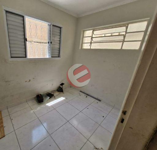 Sobrado à venda no Vila Scarpelli: 